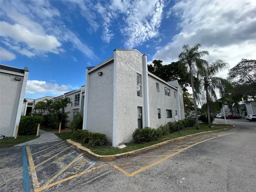 4463 Treehouse Lane #H, Tamarac, FL 33319 - #2