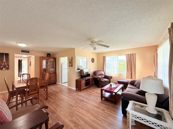 204 Oakridge M #204, Deerfield Beach, FL 33442
