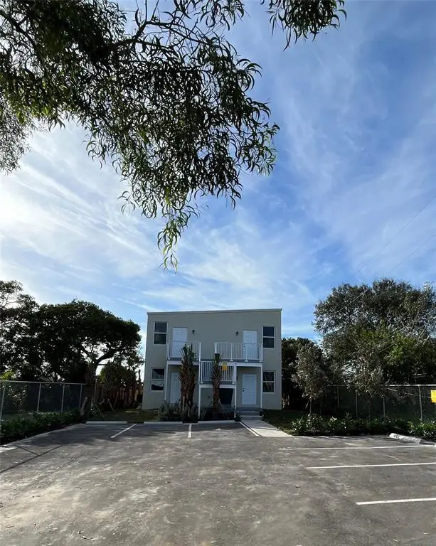 661 NW 21st Terrace, Fort Lauderdale, FL 33311 - #1