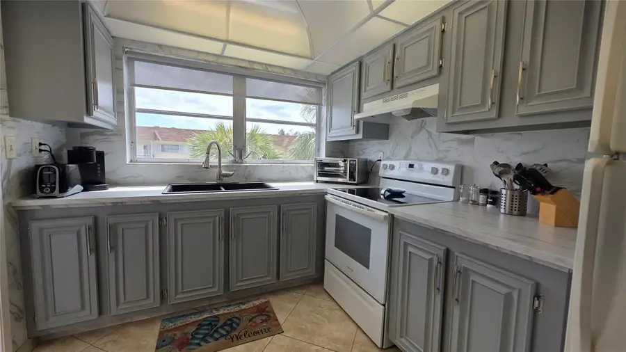 4047 NW 16th Street #302, Fort Lauderdale, FL 33313 - #2
