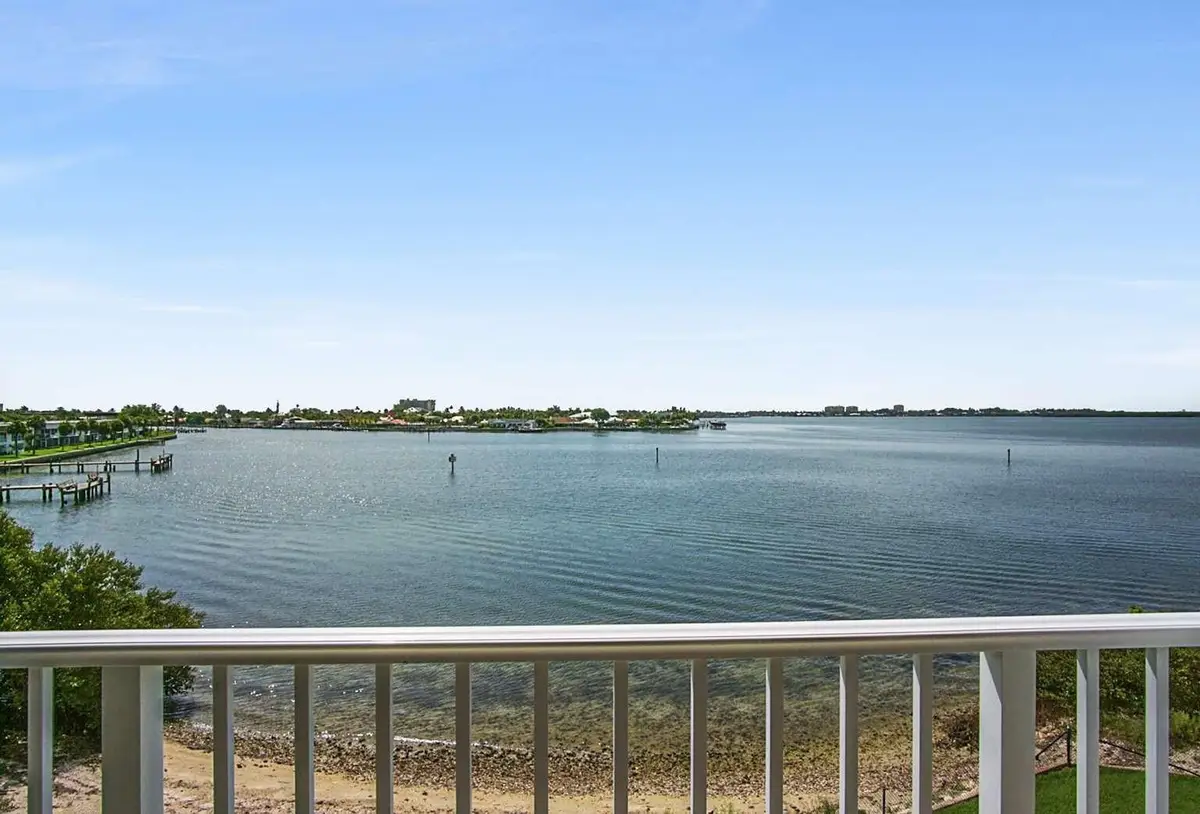 3 Harbour Isle Drive #302, Fort Pierce, FL 34949 - #1