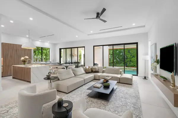222 SE 5th Street, Delray Beach, FL 33483