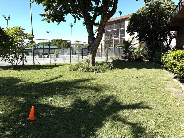 620 Tennis Club Drive #105, Fort Lauderdale, FL 33311
