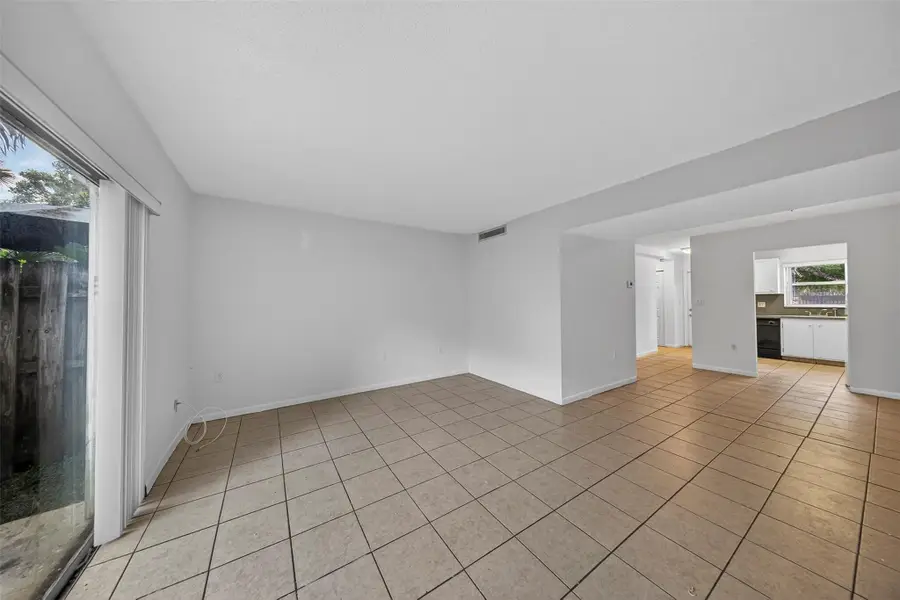 809 W Oakland Park Boulevard #J5, Oakland Park, FL 33311 - #2