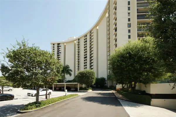2480 Presidential Way #1004, West Palm Beach, FL 33401