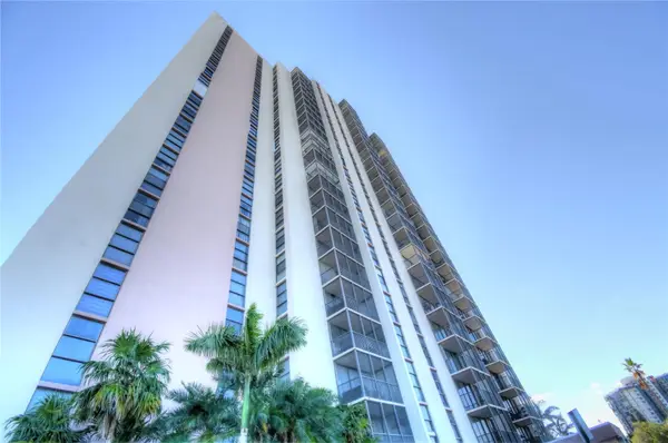 20301 W Country Club Drive #930, Aventura, FL 33180