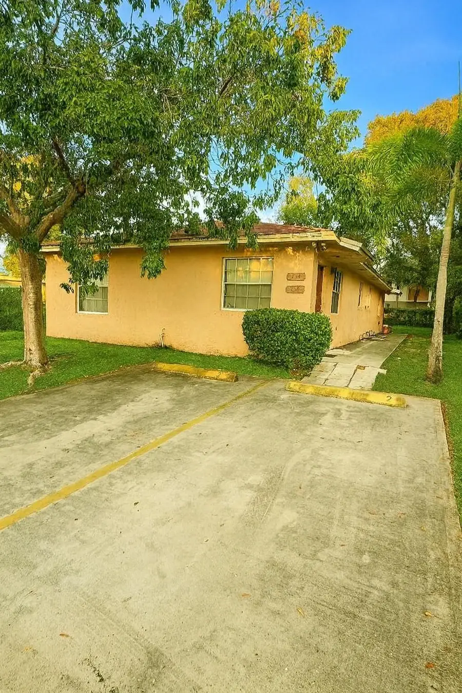 734 NW 13th Terrace, Fort Lauderdale, FL 33311 - #2