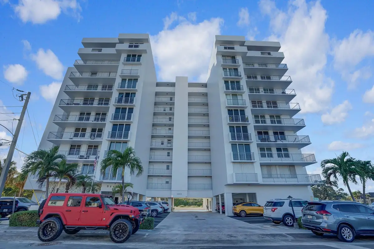 1609 N Riverside Drive #304, Pompano Beach, FL 33062 - #1