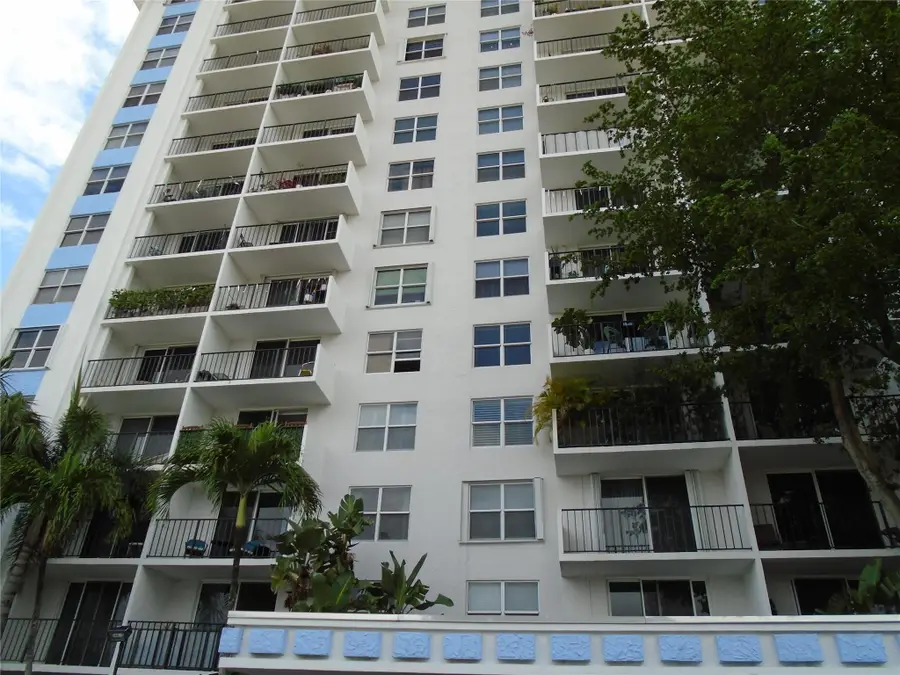 1800 N Andrews Avenue #4B, Fort Lauderdale, FL 33311 - #2