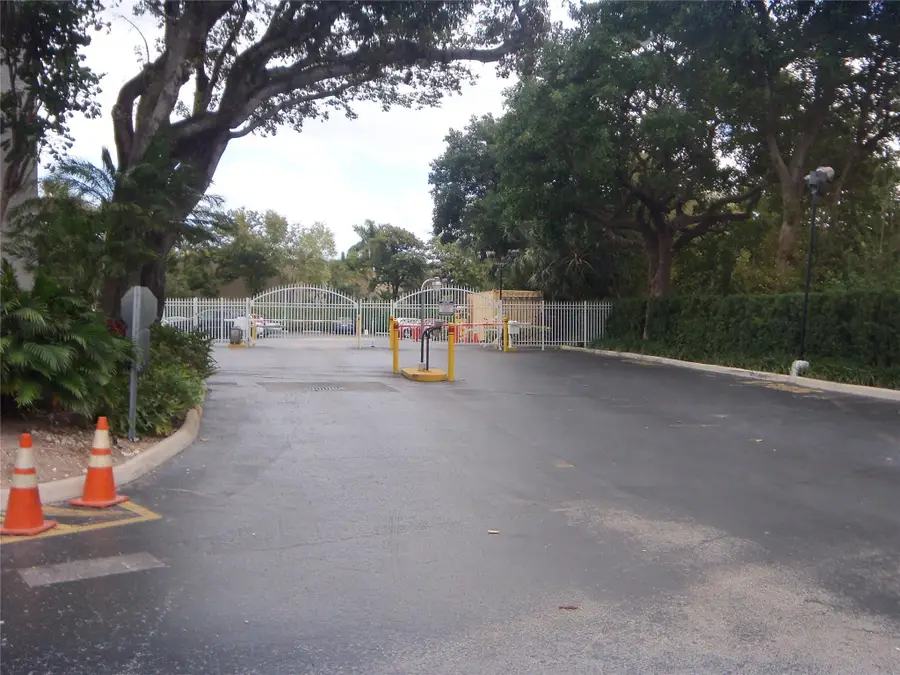 1800 N Andrews Avenue #4B, Fort Lauderdale, FL 33311 - #3