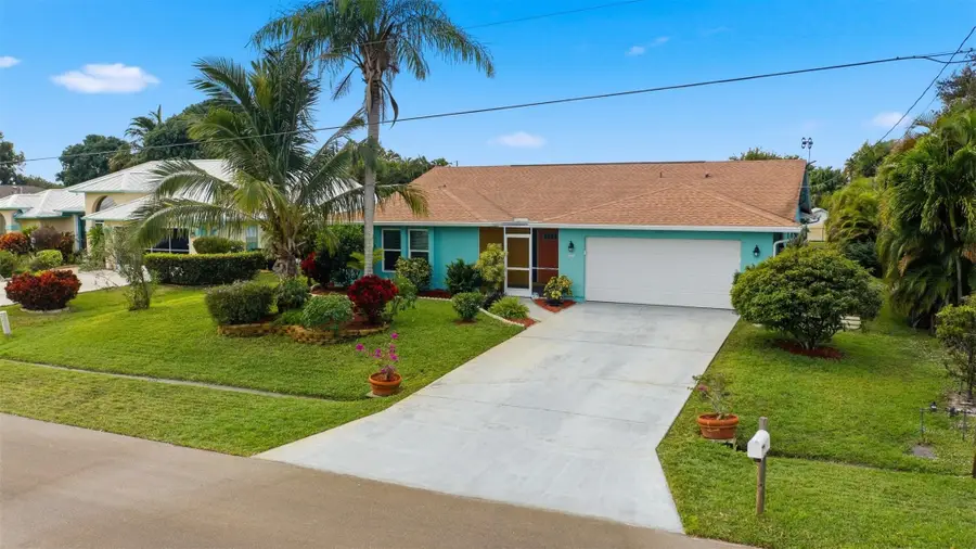 2360 SE Bordeaux Court, Port Saint Lucie, FL 34952 - #2