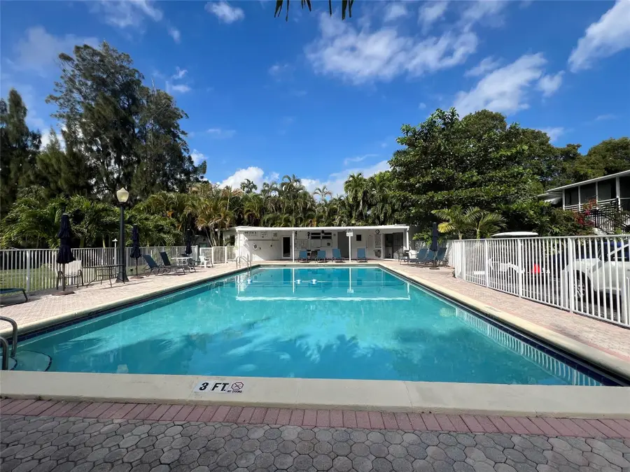 1015 SE 15th Street #6d, Fort Lauderdale, FL 33316 - #2