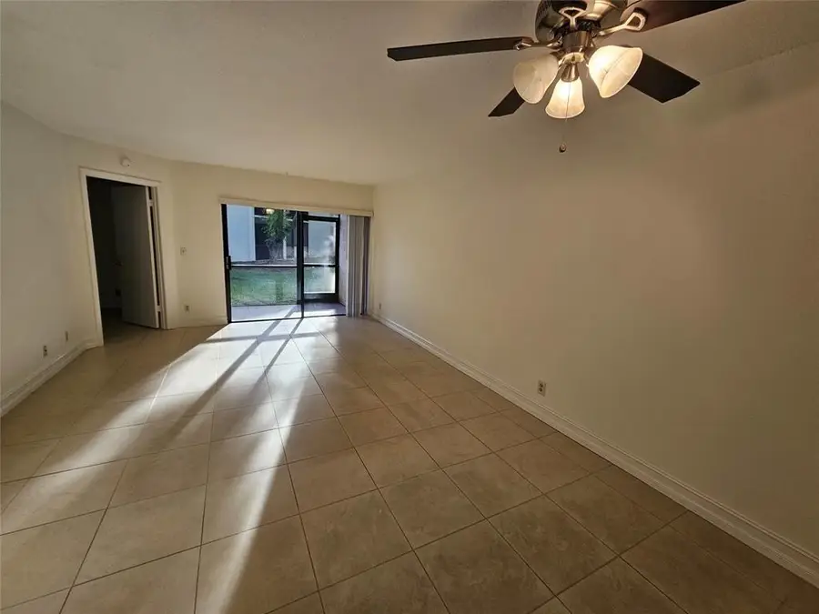 5583 Courtyard Drive #5583, Margate, FL 33063 - #3