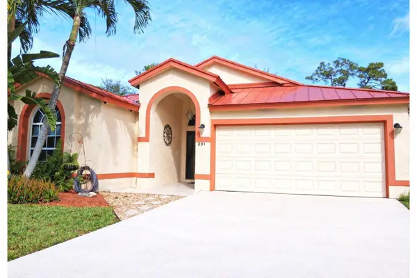 231 Preserve Court, Royal Palm Beach, FL 33411