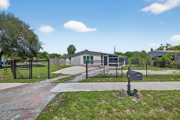 300 SW 25th Avenue, Fort Lauderdale, FL 33312
