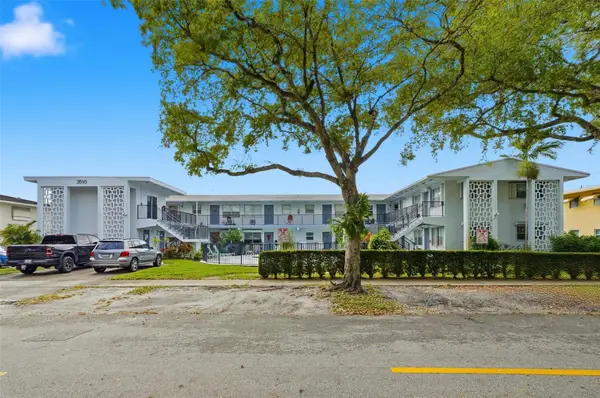 3510 Harrison Street #10, Hollywood, FL 33021