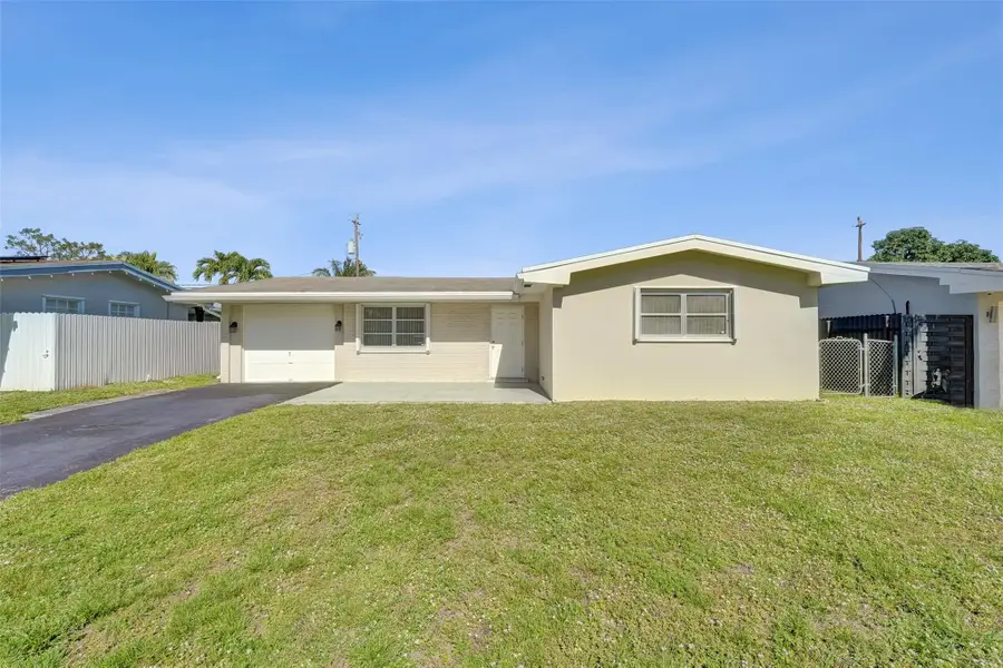 8211 NW 10th Street, Pembroke Pines, FL 33024 - #2