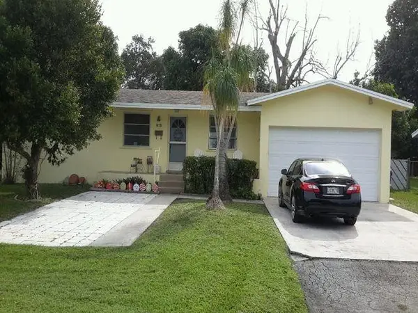 812 SW 14th Court, Fort Lauderdale, FL 33315
