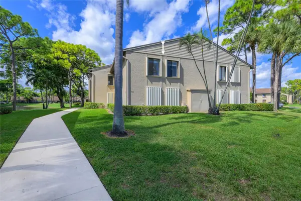 711 Sunny Pine Way #B-2, ,, FL 33415