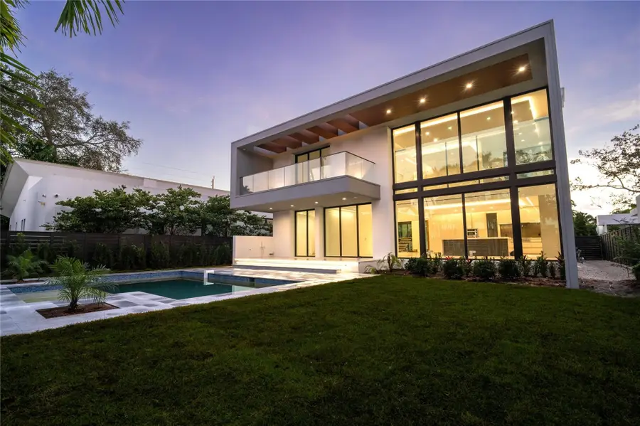 508 NE 9th Avenue, Fort Lauderdale, FL 33301 - #3