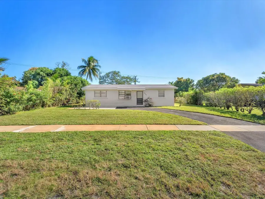 3310 NW 43rd Avenue, Lauderdale Lakes, FL 33319 - #2