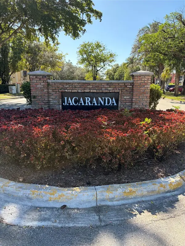 21 Jacaranda Drive #121, Plantation, FL 33324