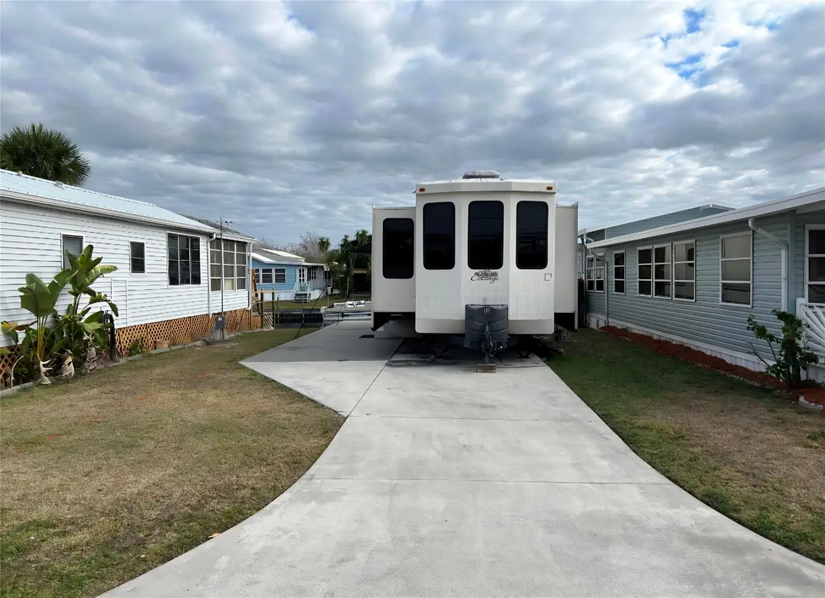 18 Shell Road, Okeechobee, FL 34974 - #1