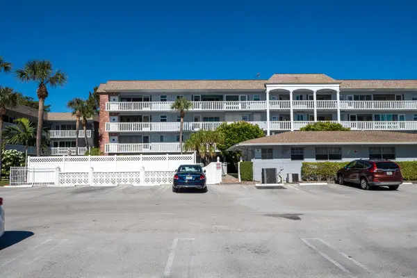 1965 SE 5th Court #104, Pompano Beach, FL 33060