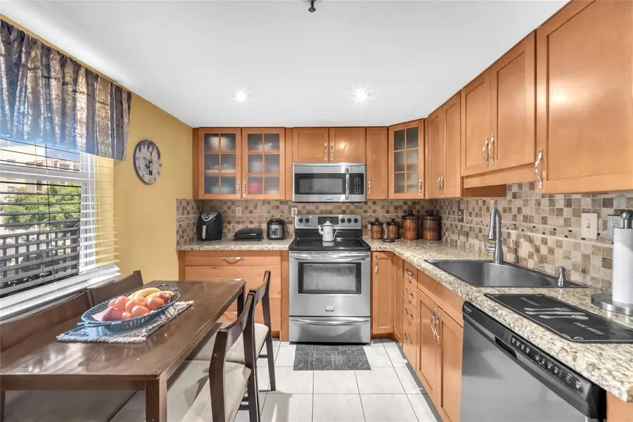 3910 Inverrary Boulevard #308-B, Lauderhill, FL 33319 - #2