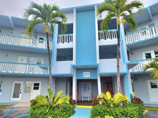 2223 Park Lane #105, Hollywood, FL 33021