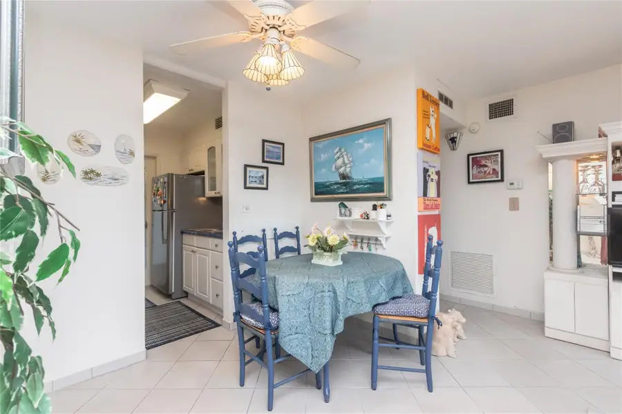 1035 SE 15th Street #10B, Fort Lauderdale, FL 33316 - #3