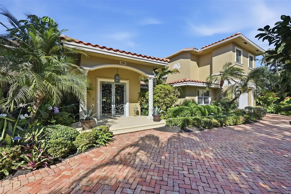 2525 NE 21st Court, Fort Lauderdale, FL 33305 - #1