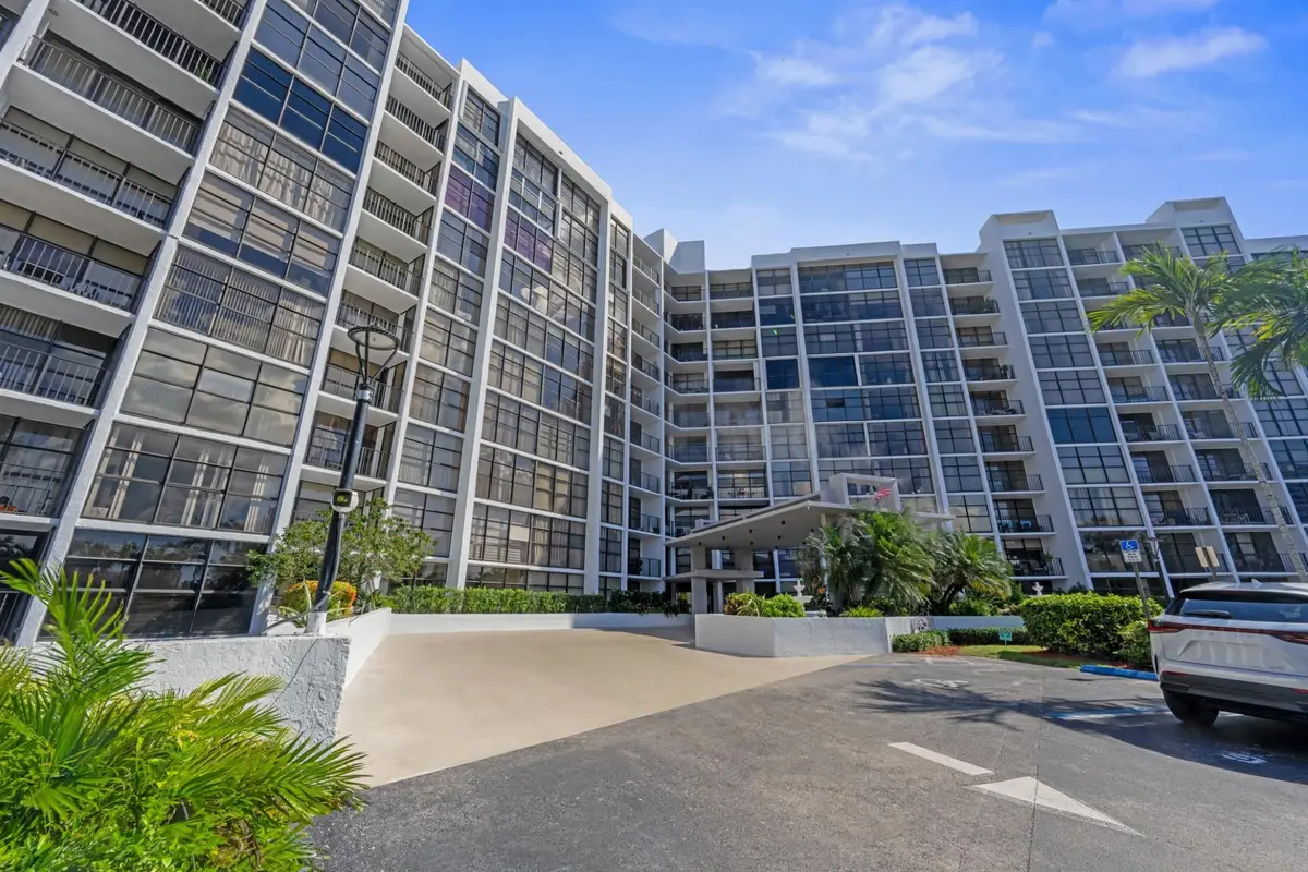 600 Parkview Drive #1111 (PH11), Hallandale Beach, FL 33009 - #1