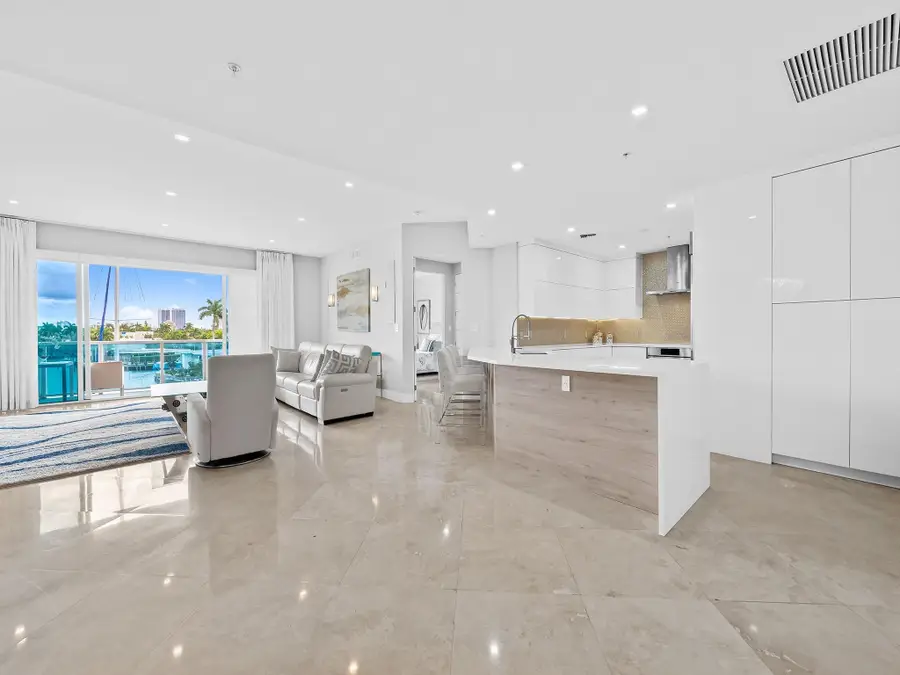 516 Hendricks Isle #4B, Fort Lauderdale, FL 33301 - #3