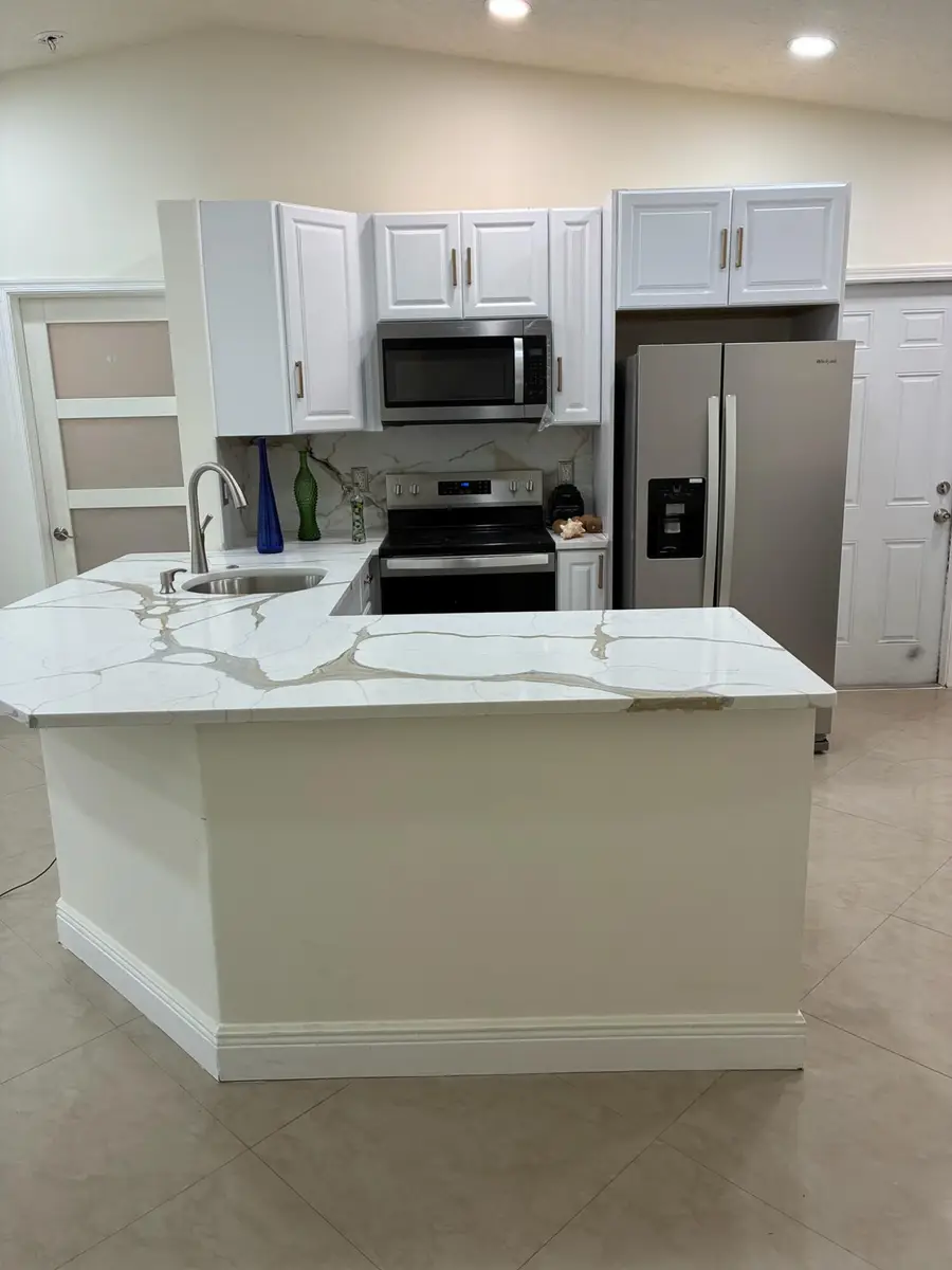 465 NW 20th Avenue, Pompano Beach, FL 33069 - #2