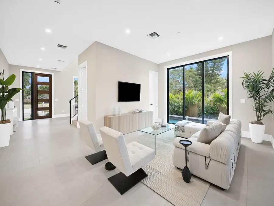 1401 NE 16th Avenue, Fort Lauderdale, FL 33304 - #2