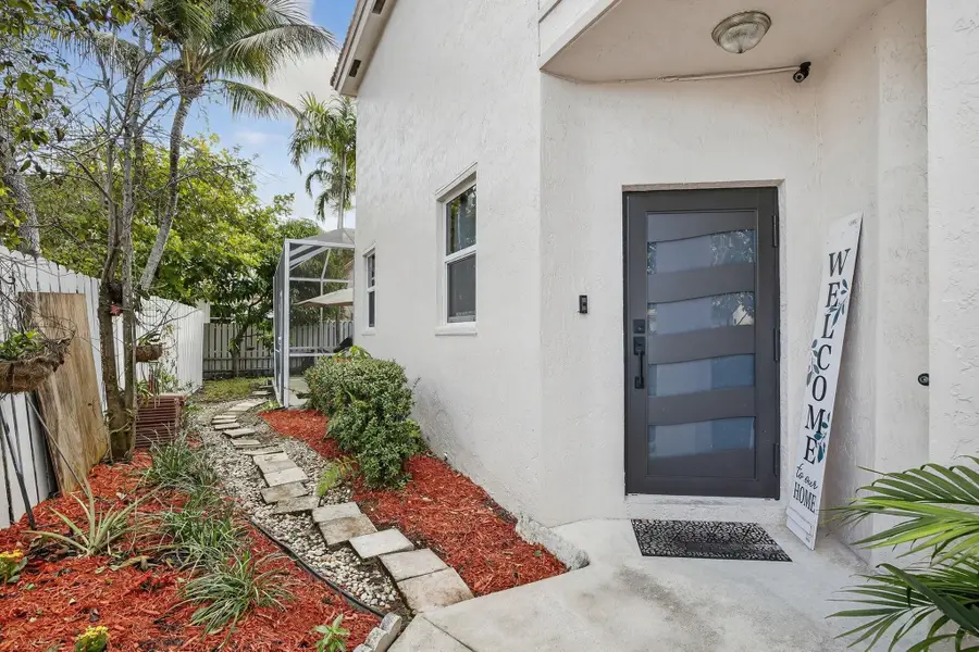226 NW 75th Way, Plantation, FL 33317 - #2