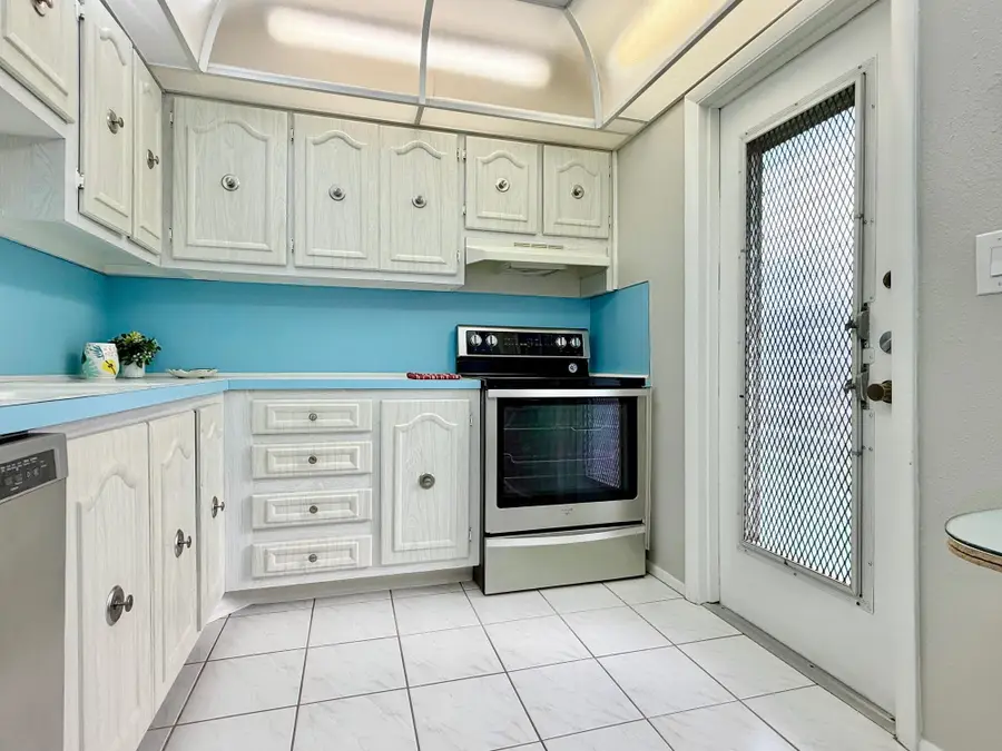4401 NW 41st Street #104, Lauderdale Lakes, FL 33319 - #3