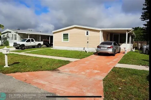 10557 S 228th Lane, Boca Raton, FL 33428