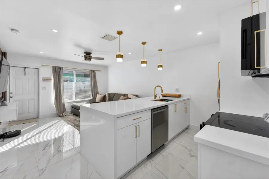883 NE 33rd Street, Oakland Park, FL 33334 - #2