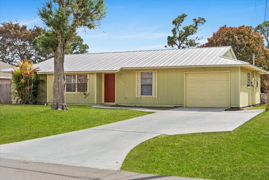 636 SW Eyerly Avenue, Port Saint Lucie, FL 34983 - #2