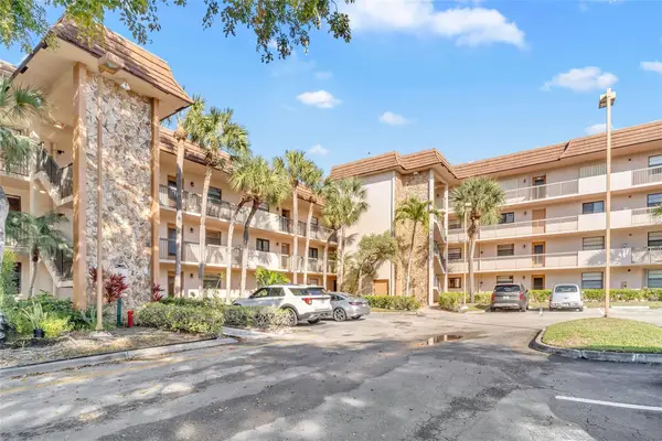 4975 E Sabal Palm Boulevard #408, Tamarac, FL 33319