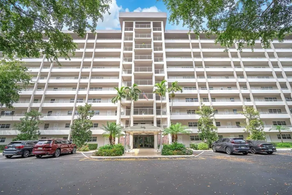 605 Oaks Drive #907, Pompano Beach, FL 33069 - #1