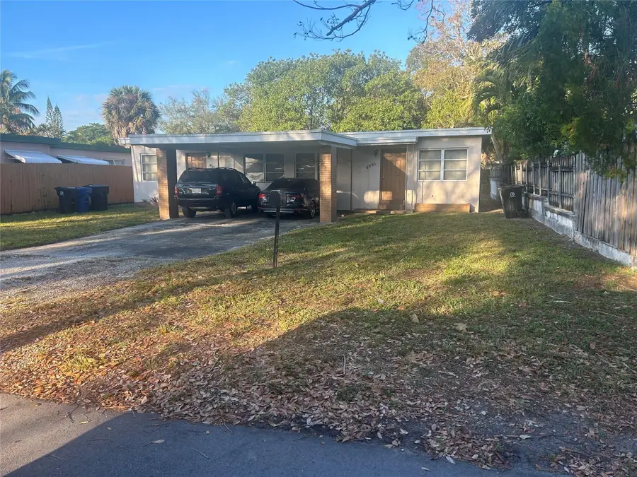 2721-2731 SW 13 Avenue, Fort Lauderdale, FL 33315 - #3
