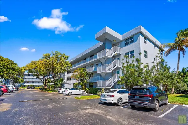 105 Royal Park Drive #2g, Oakland Park, FL 33309