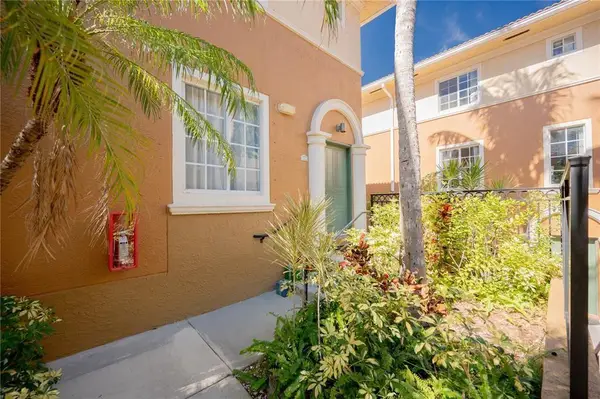 2841 NE 185th Street #514, Miami, FL 33180