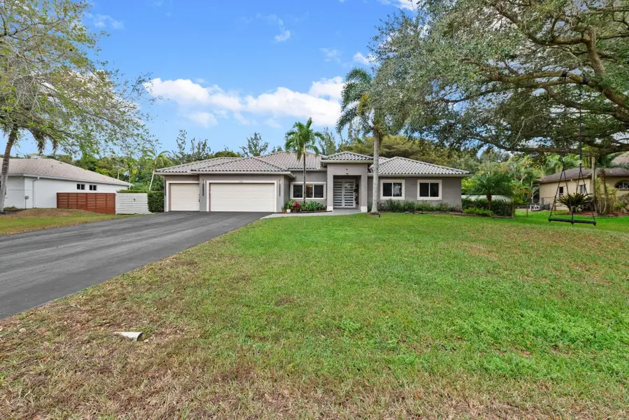 5320 SW 199th Avenue, Pembroke Pines, FL 33332 - #2