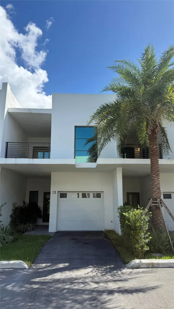 2526 Pierce Street #4, Hollywood, FL 33020