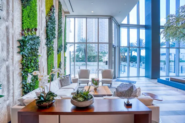 851 NE 1st Avenue #812, Miami, FL 33132