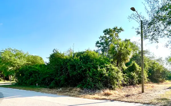 2336 13th Avenue Sw, Vero Beach, FL 32962